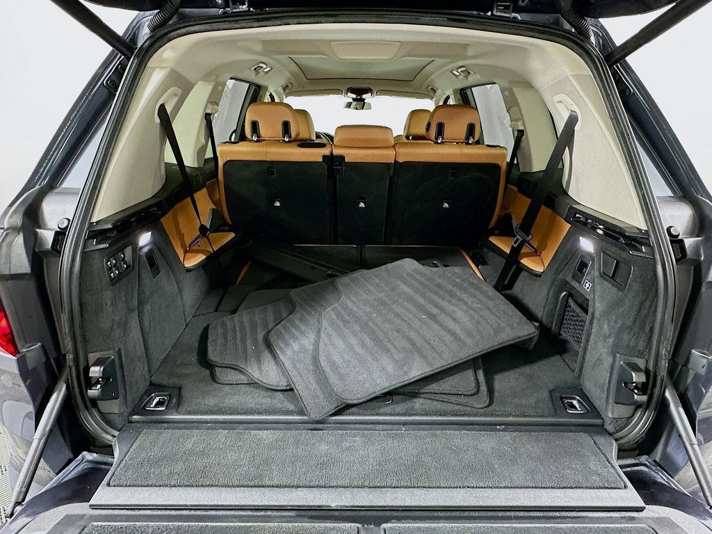 Used 2021 BMW X7 xDrive40i w/ Premium Package image 27