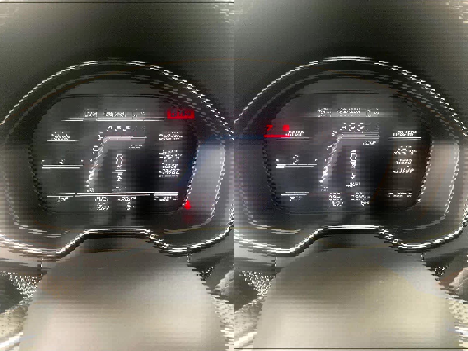 Used 2024 Audi SQ5 Prestige w/ Prestige Package image 26