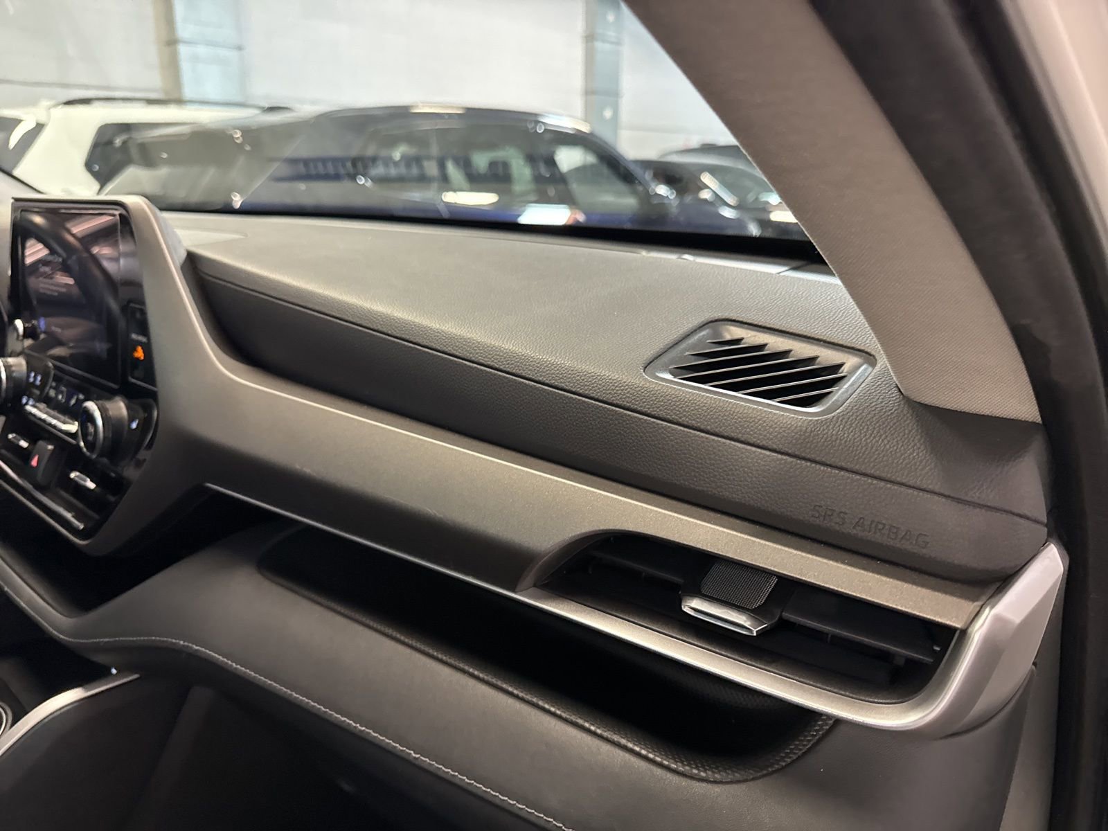 Used 2023 Toyota Highlander XLE image 29