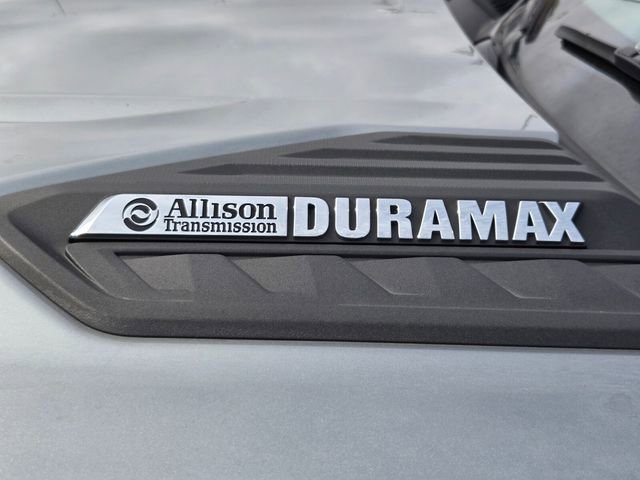 Used 2024 Chevrolet Silverado 2500 Custom w/ Custom Value Package image 9