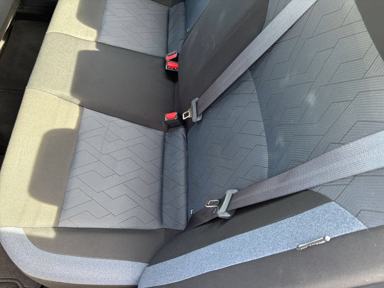 Used 2025 Nissan Versa SV FWD image 35
