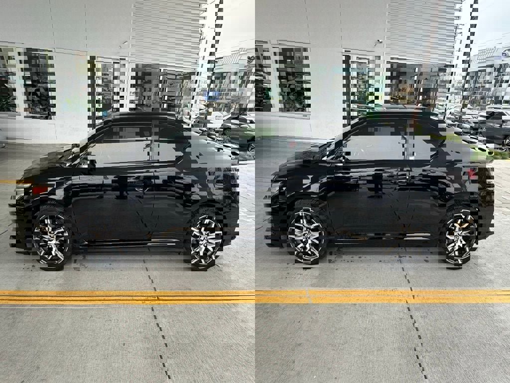 Used 2016 Scion tC image 3