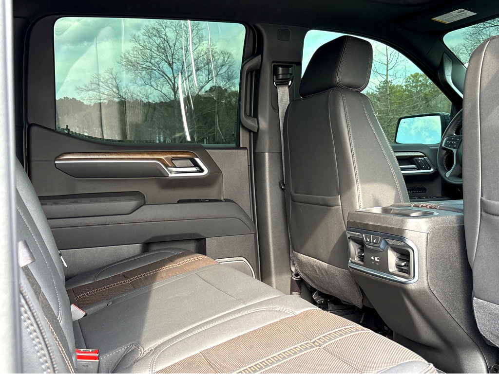 Used 2026 Chevrolet Silverado 1500 High Country w/ Midnight Edition image 8