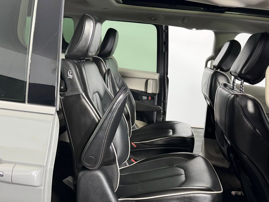 Used 2022 Chrysler Pacifica Limited image 19