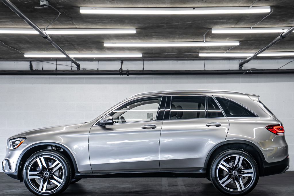 Used 2021 Mercedes-Benz GLC 300 image 2