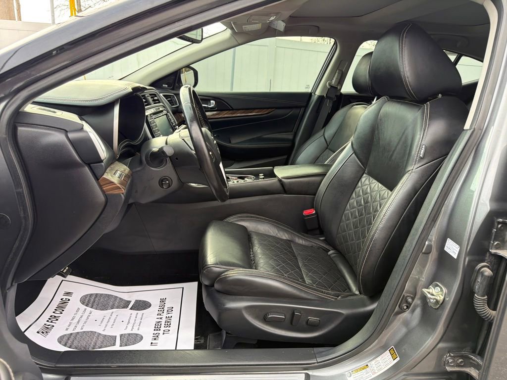 Used 2017 Nissan Maxima Platinum image 11
