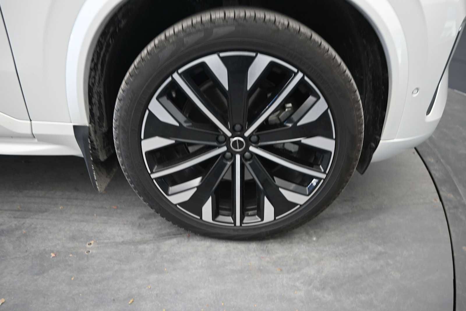 Used 2026 Volvo XC90 B6 Ultra w/ Protection Package AWD/4WD image 26