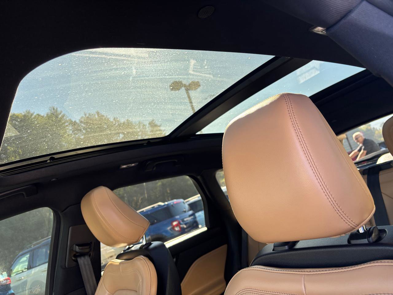 Used 2021 Lincoln Corsair Reserve image 9