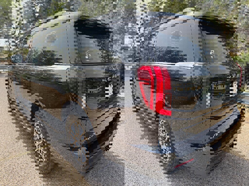 Used 2025 Ford Expedition Max Active AWD/4WD image 9