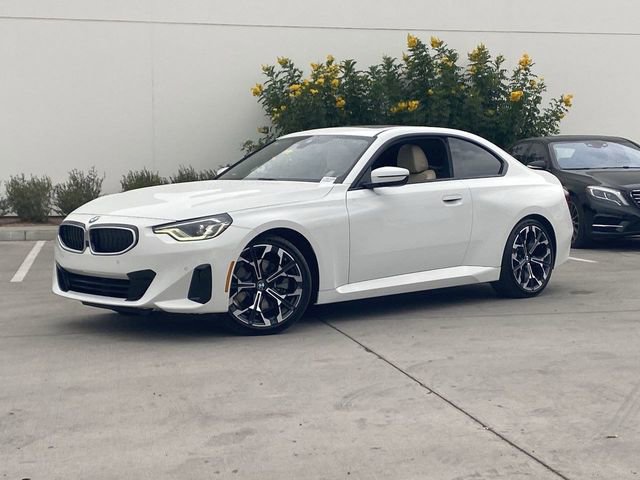 Used 2026 BMW 230i Coupe w/ Premium Package image 2