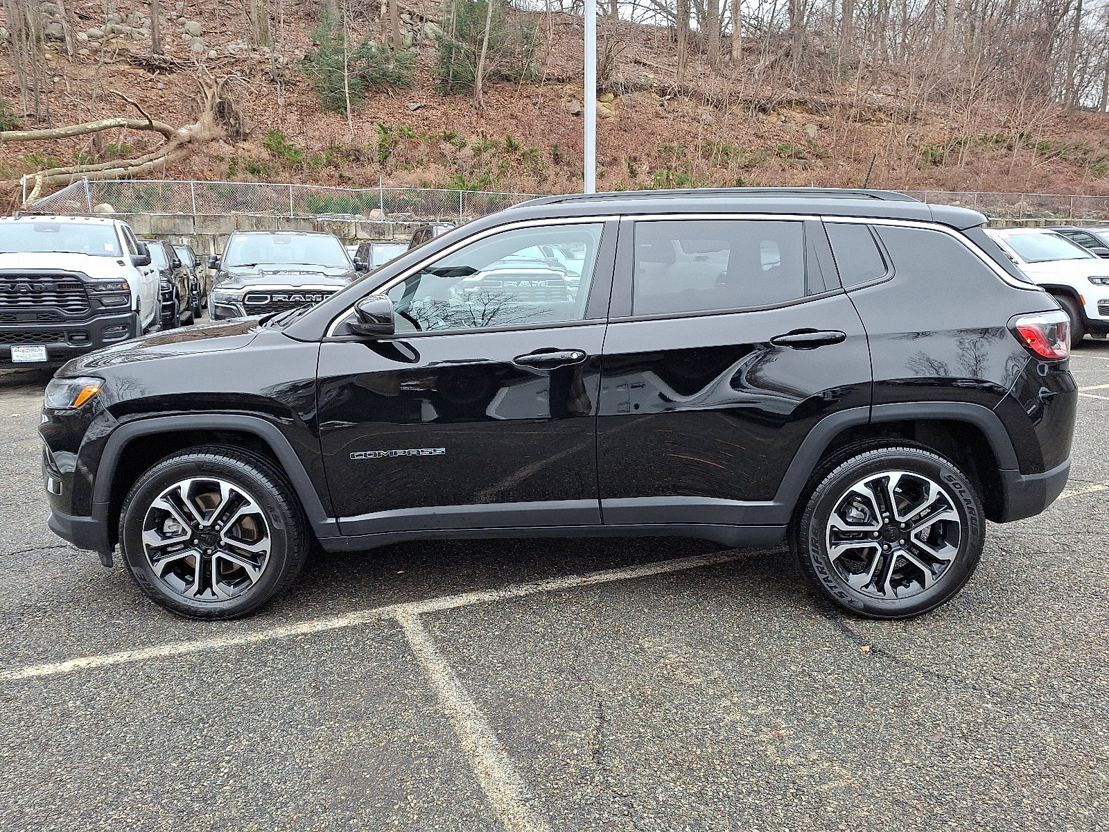 Certified 2023 Jeep Compass Limited image 4