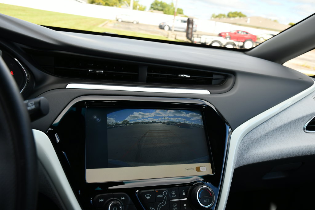 Used 2021 Chevrolet Bolt LT FWD image 18