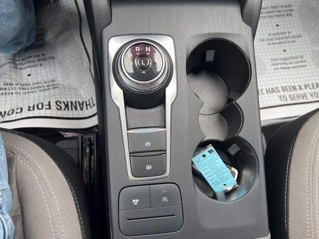 Used 2022 Ford Escape SE w/ SE Sport Appearance Package image 23