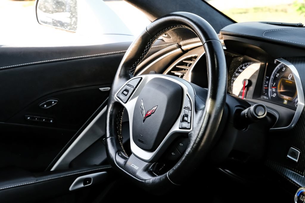 Used 2018 Chevrolet Corvette Z06 RWD image 13