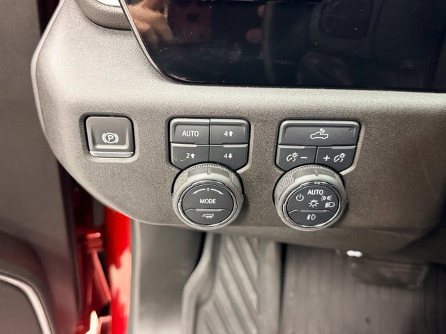 Certified 2025 Chevrolet Silverado 1500 RST AWD/4WD image 17