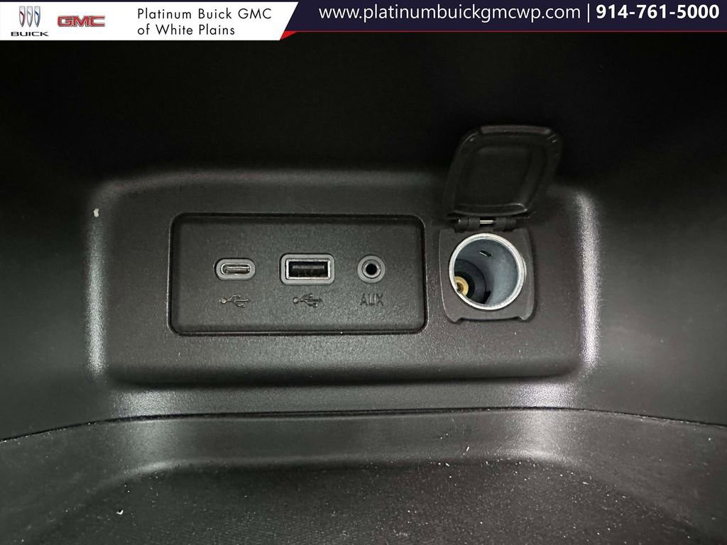 Used 2021 Chevrolet Equinox LT image 24
