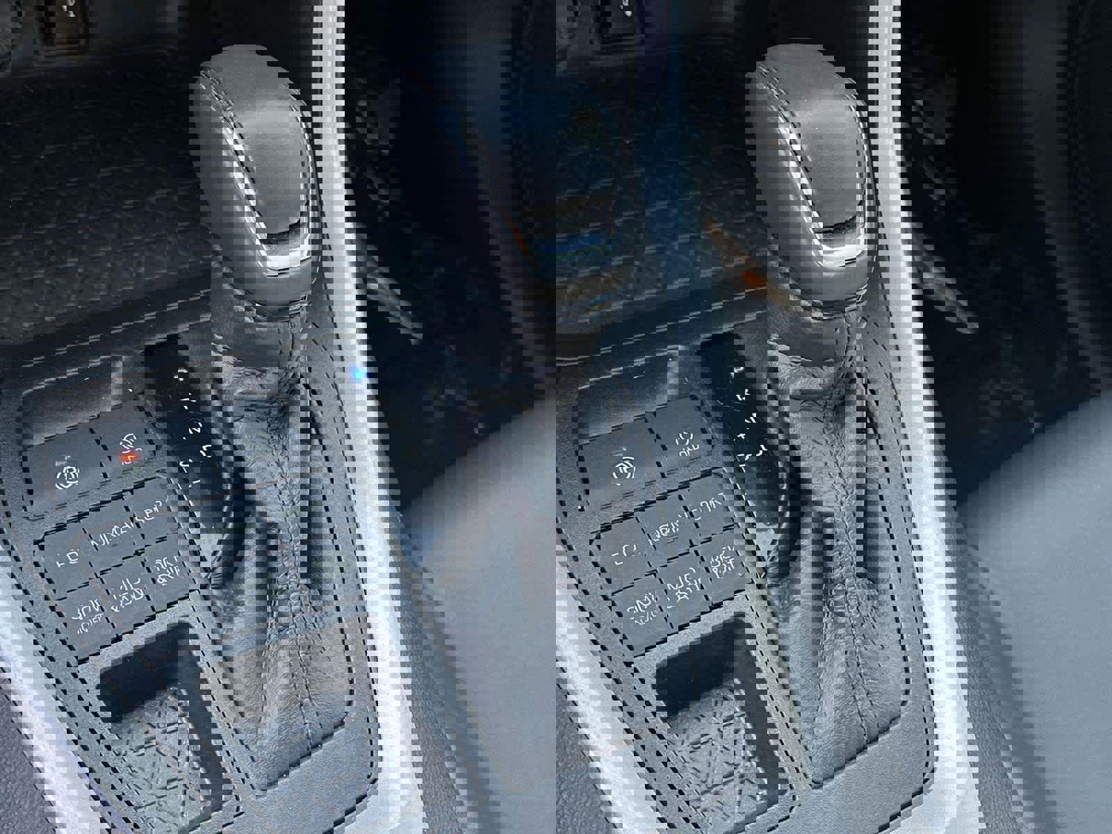 Used 2022 Toyota RAV4 XLE Premium image 18