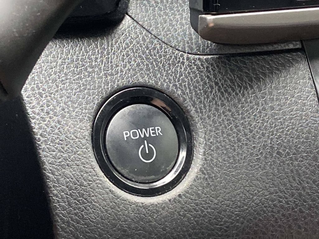 Used 2025 Toyota Camry XSE FWD image 35