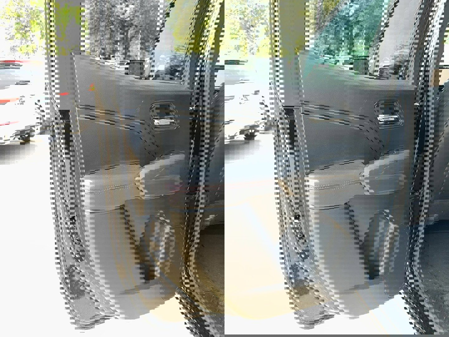 Used 2024 Chevrolet Colorado Z71 w/ Z71 Convenience Package 2 image 15