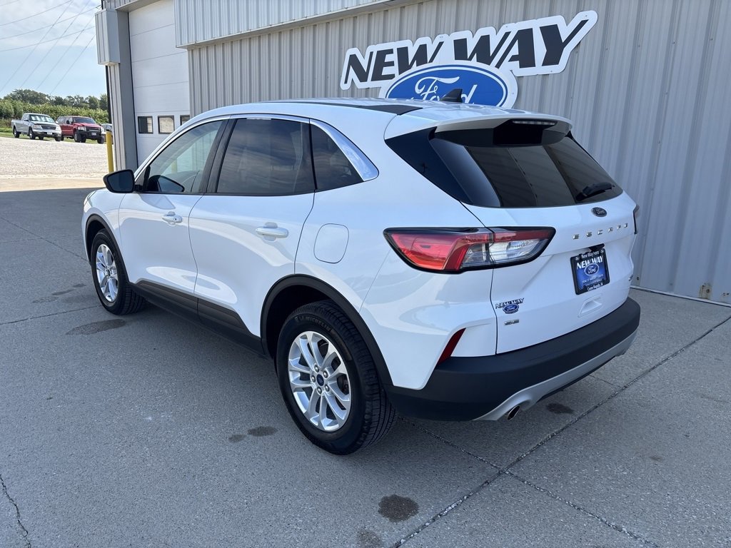 Used 2022 Ford Escape SE image 7