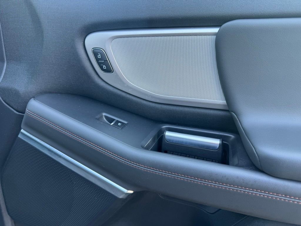 Used 2025 Ford Expedition Max Active image 17