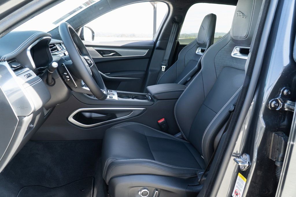 Used 2025 Jaguar F-PACE R-Dynamic S AWD/4WD image 14