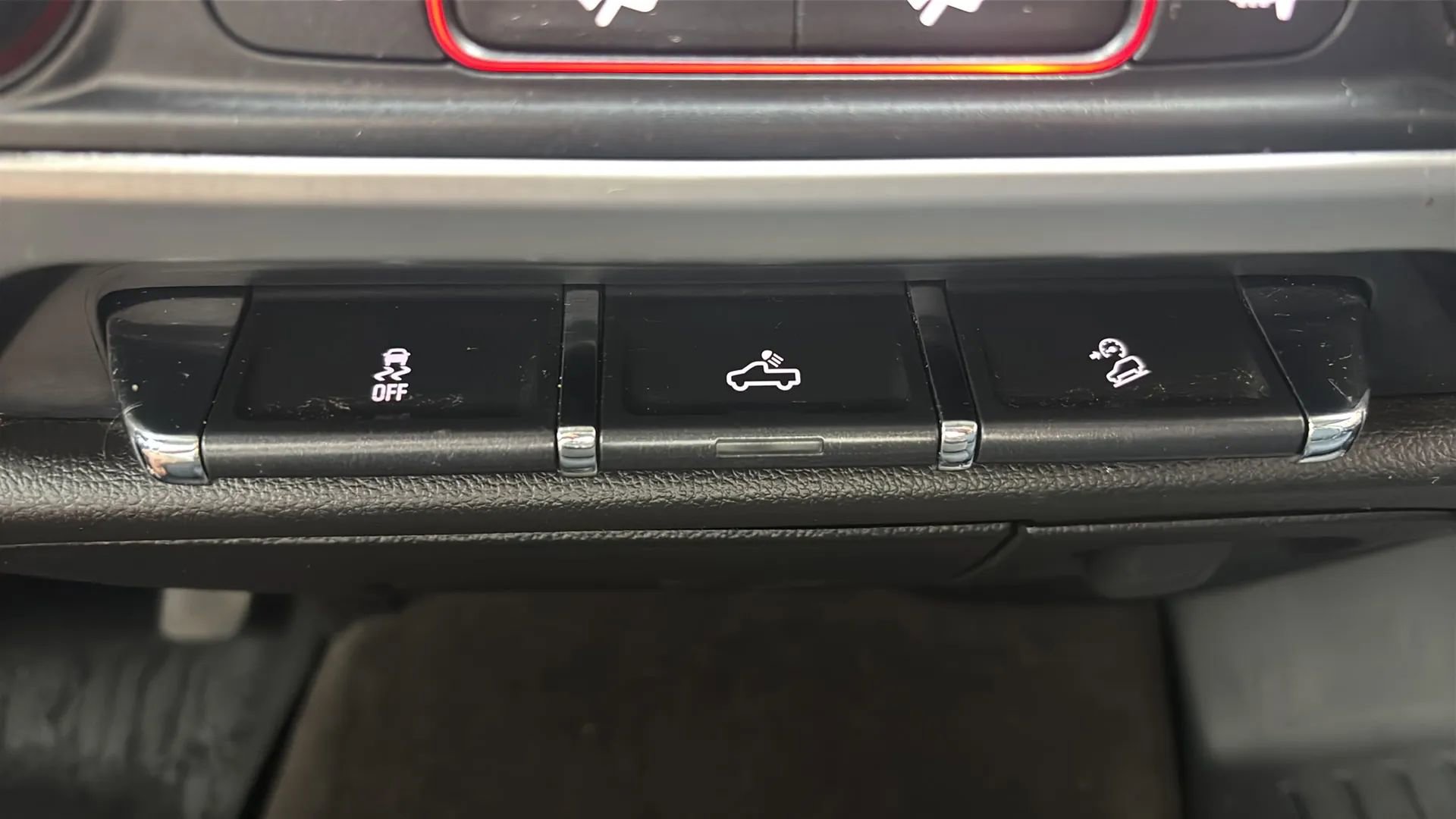 Used 2015 GMC Sierra 2500 SLE AWD/4WD image 25
