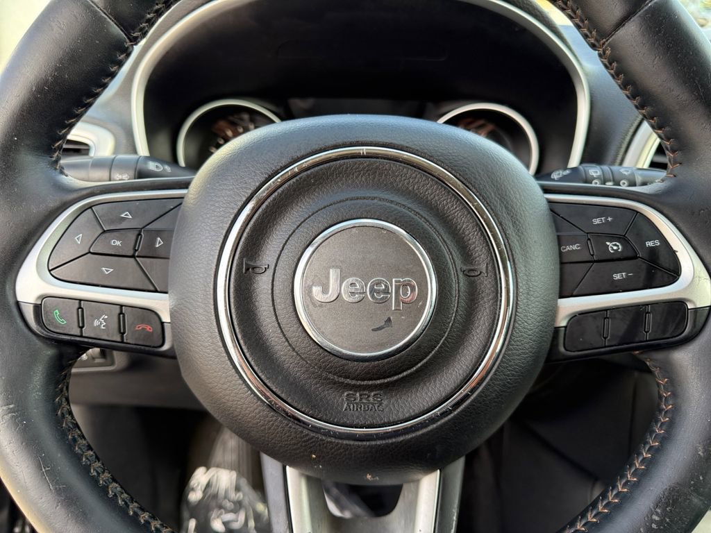 Used 2018 Jeep Compass Latitude w/ Popular Equipment Group FWD image 21