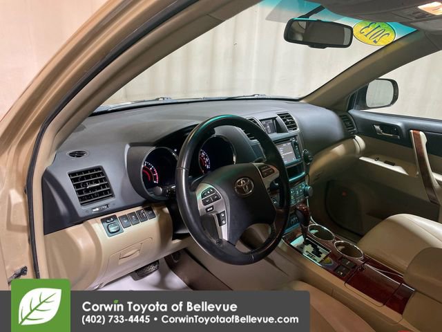 Used 2013 Toyota Highlander Limited image 11