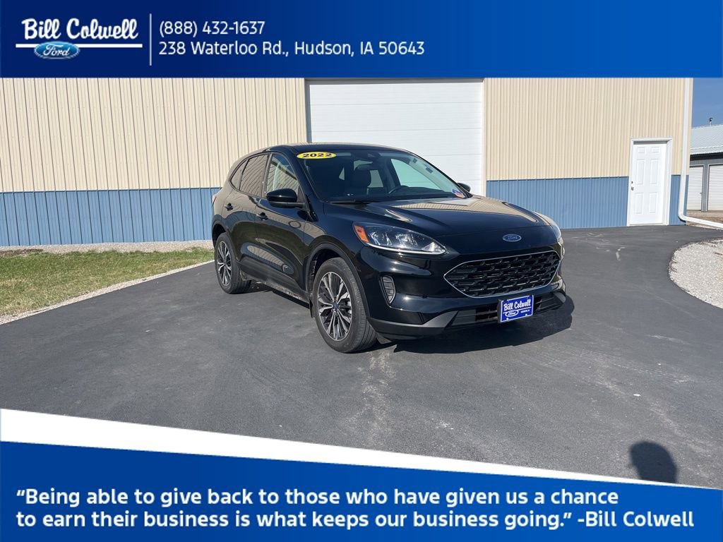 Used 2022 Ford Escape SE w/ SE Sport Appearance Package image 1