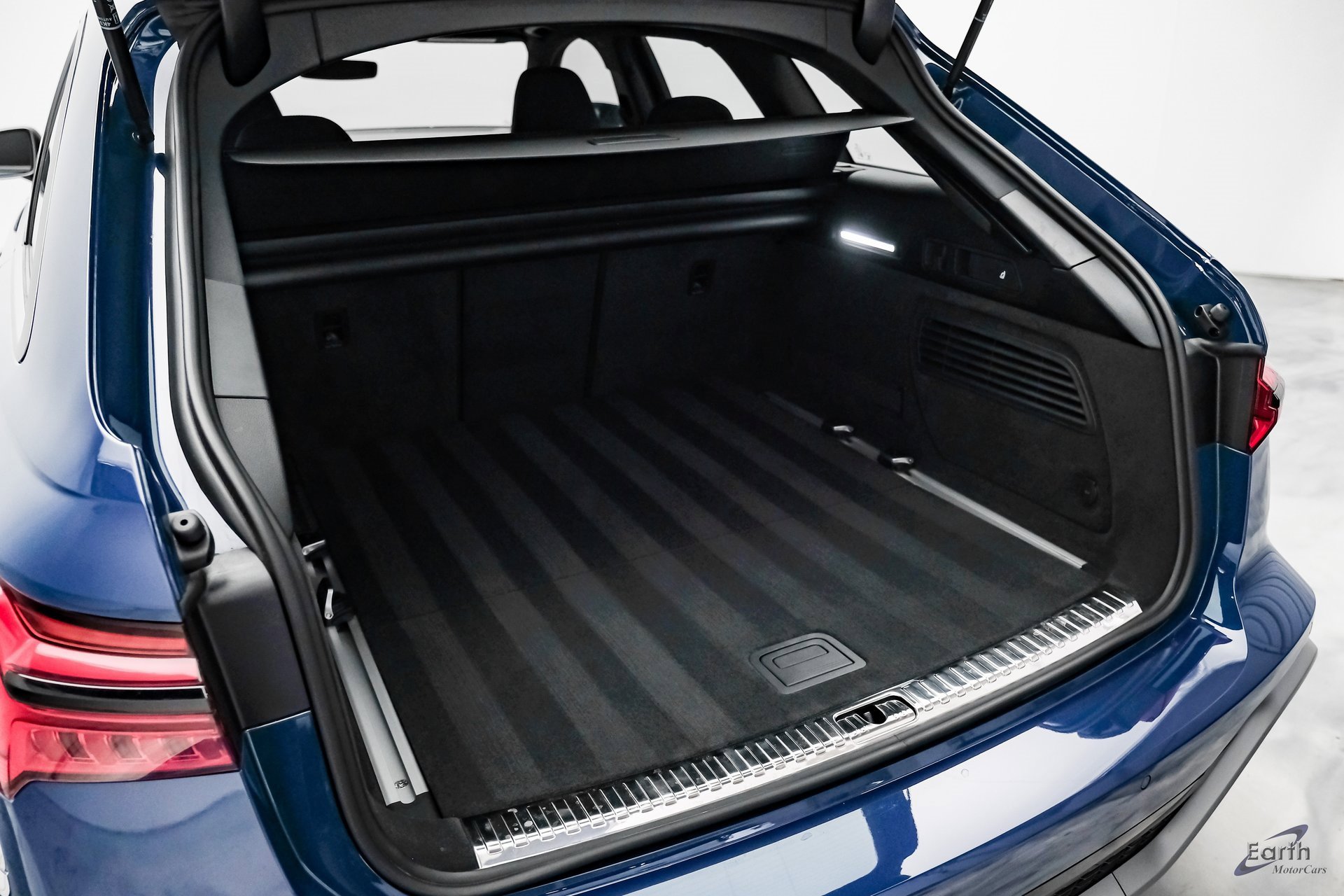 Used 2025 Audi RS 6 performance image 98