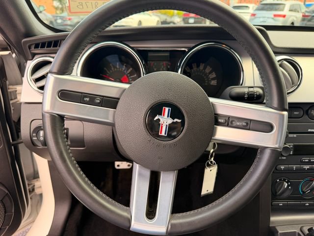 Used 2005 Ford Mustang GT RWD image 13