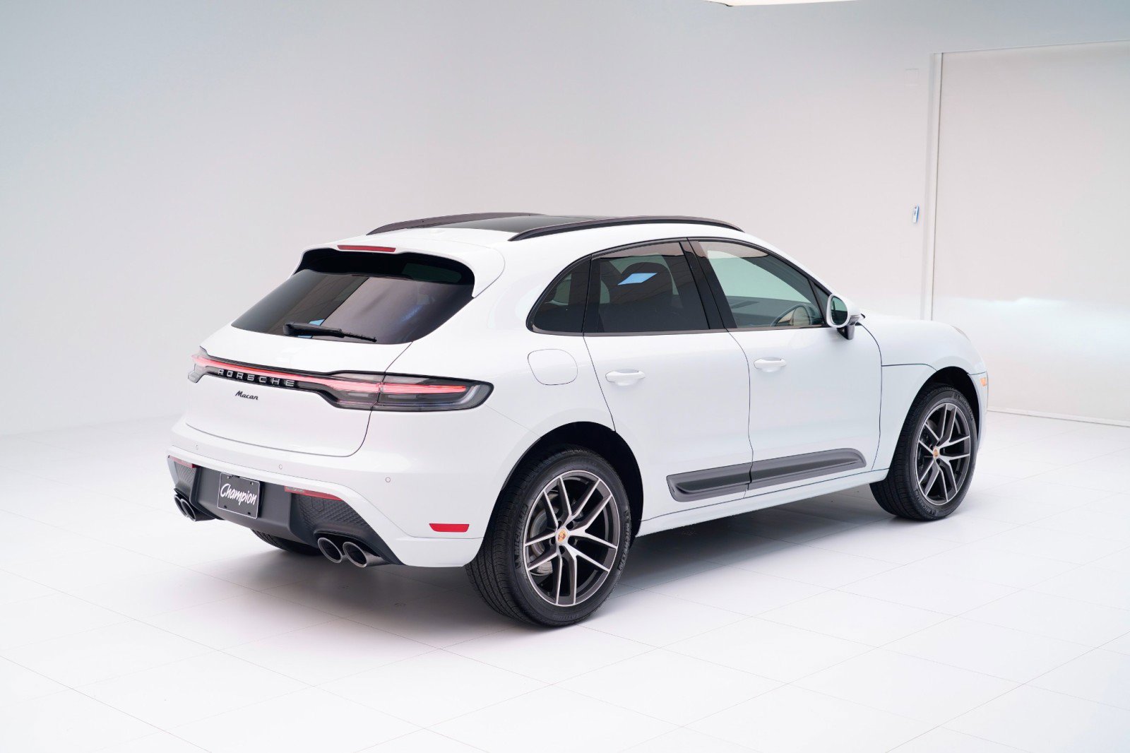 New 2026 Porsche Macan image 9