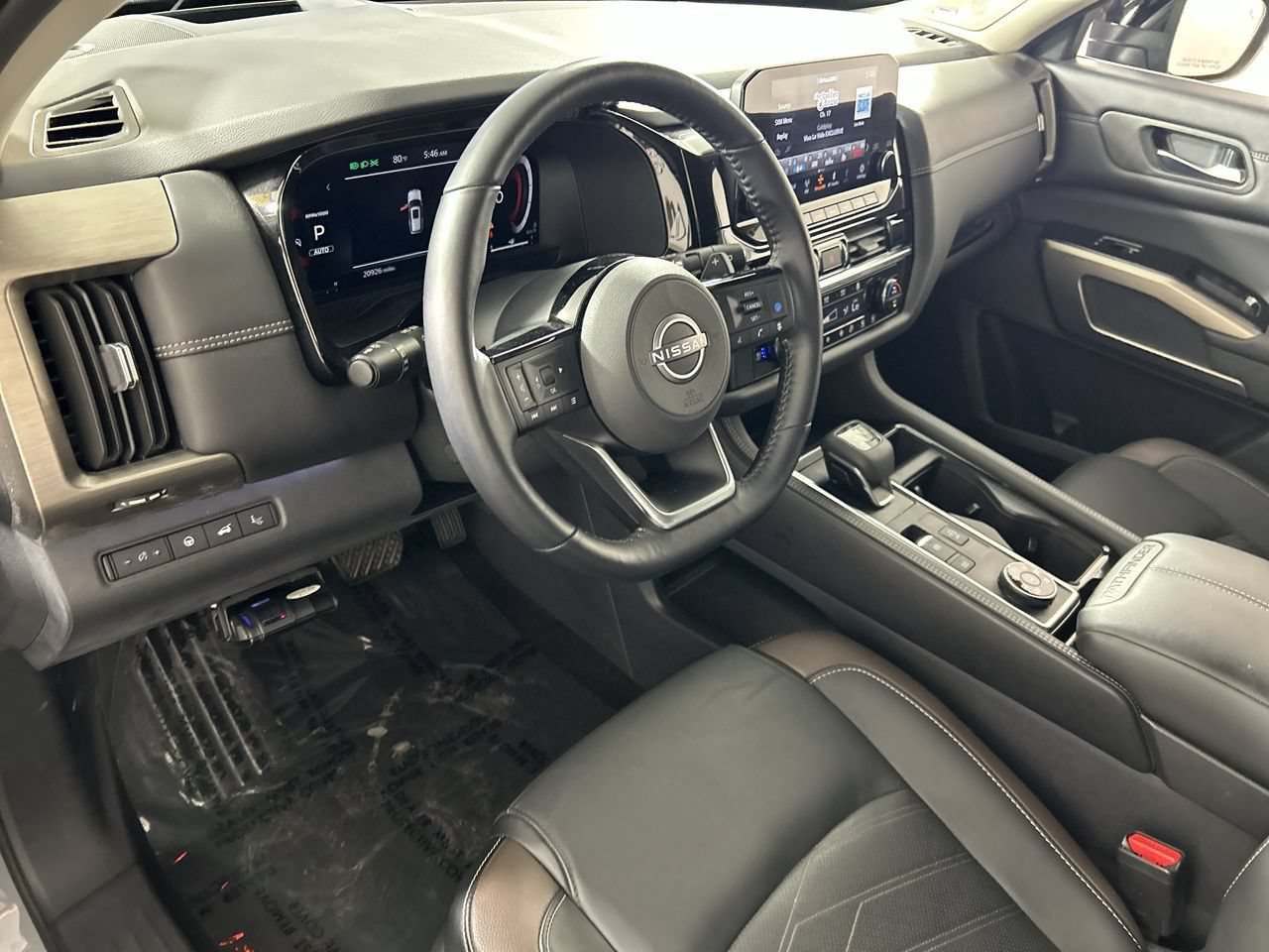 Used 2023 Nissan Pathfinder Platinum w/ Cargo Package AWD/4WD image 12