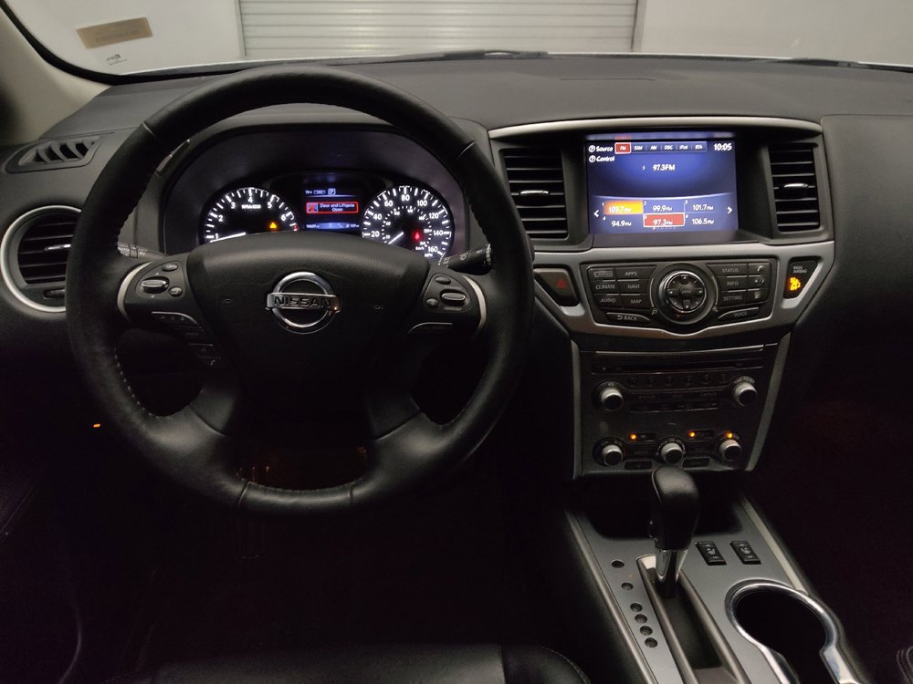 Used 2020 Nissan Pathfinder SL AWD/4WD image 22