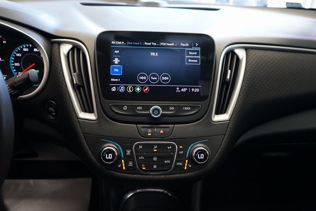 Used 2022 Chevrolet Malibu LT image 7
