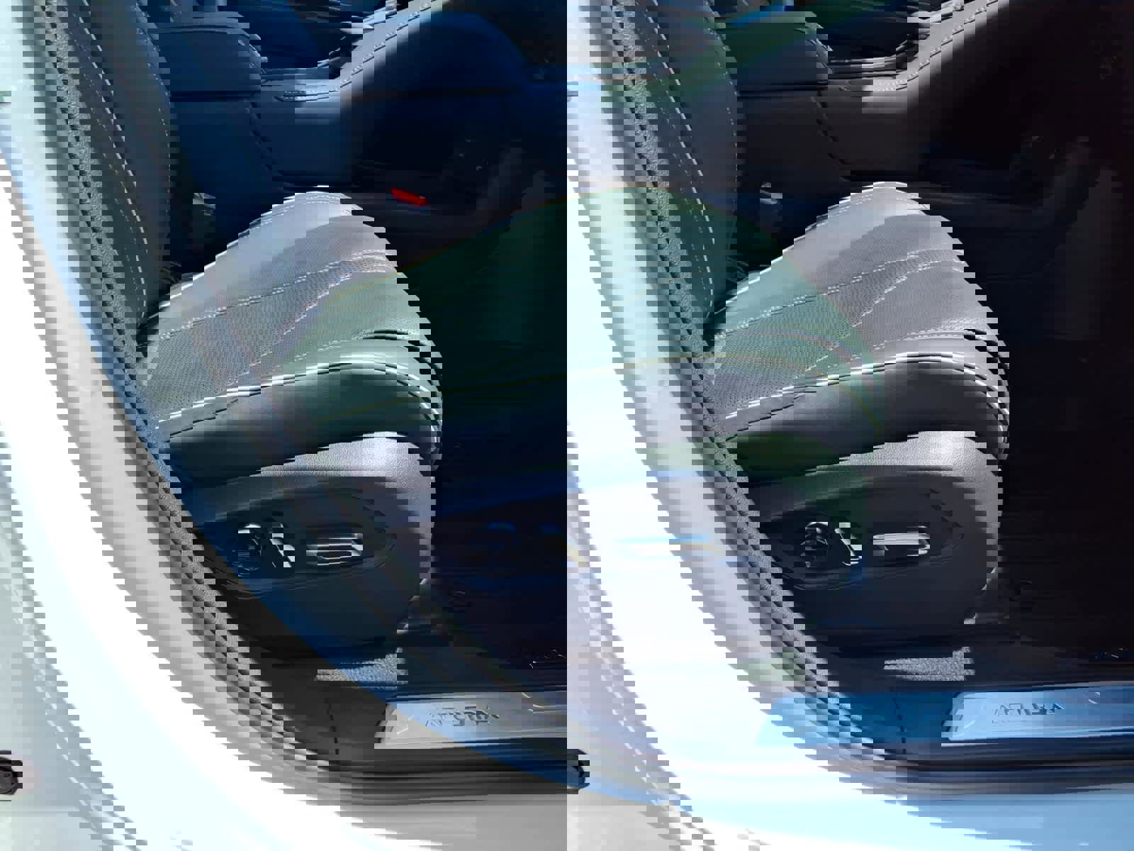 Certified 2023 Acura RDX AWD w/ Advance Package image 15