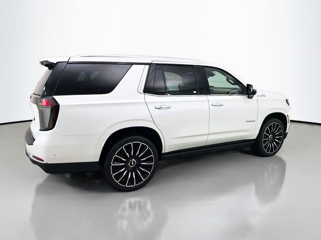 Used 2025 Chevrolet Tahoe High Country image 9
