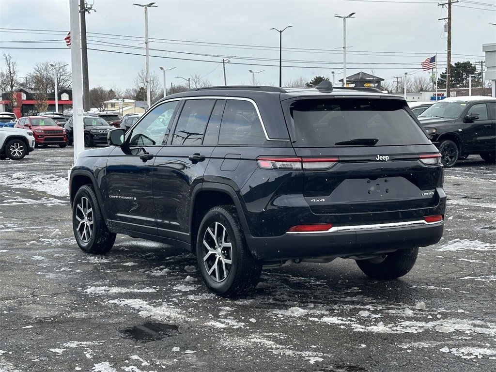 Used 2024 Jeep Grand Cherokee Limited image 6