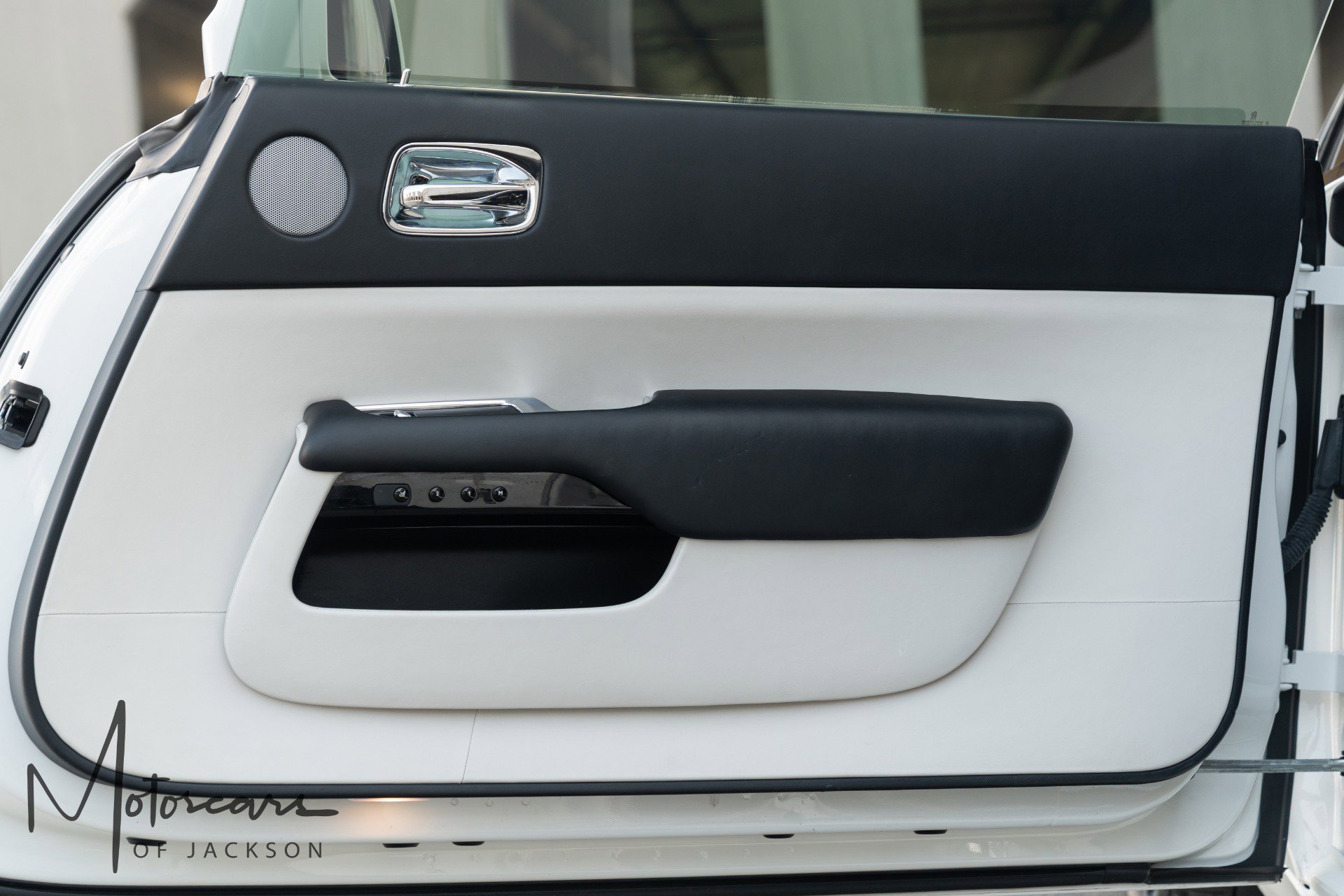 Used 2017 Rolls-Royce Wraith RWD image 20