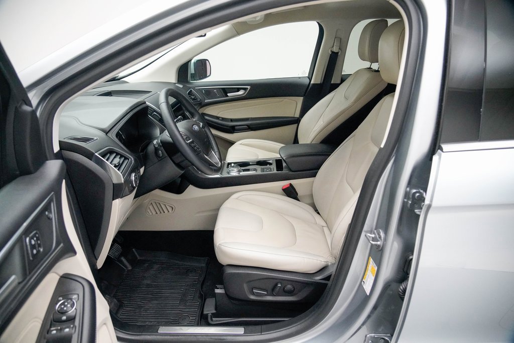 Used 2022 Ford Edge Titanium image 23