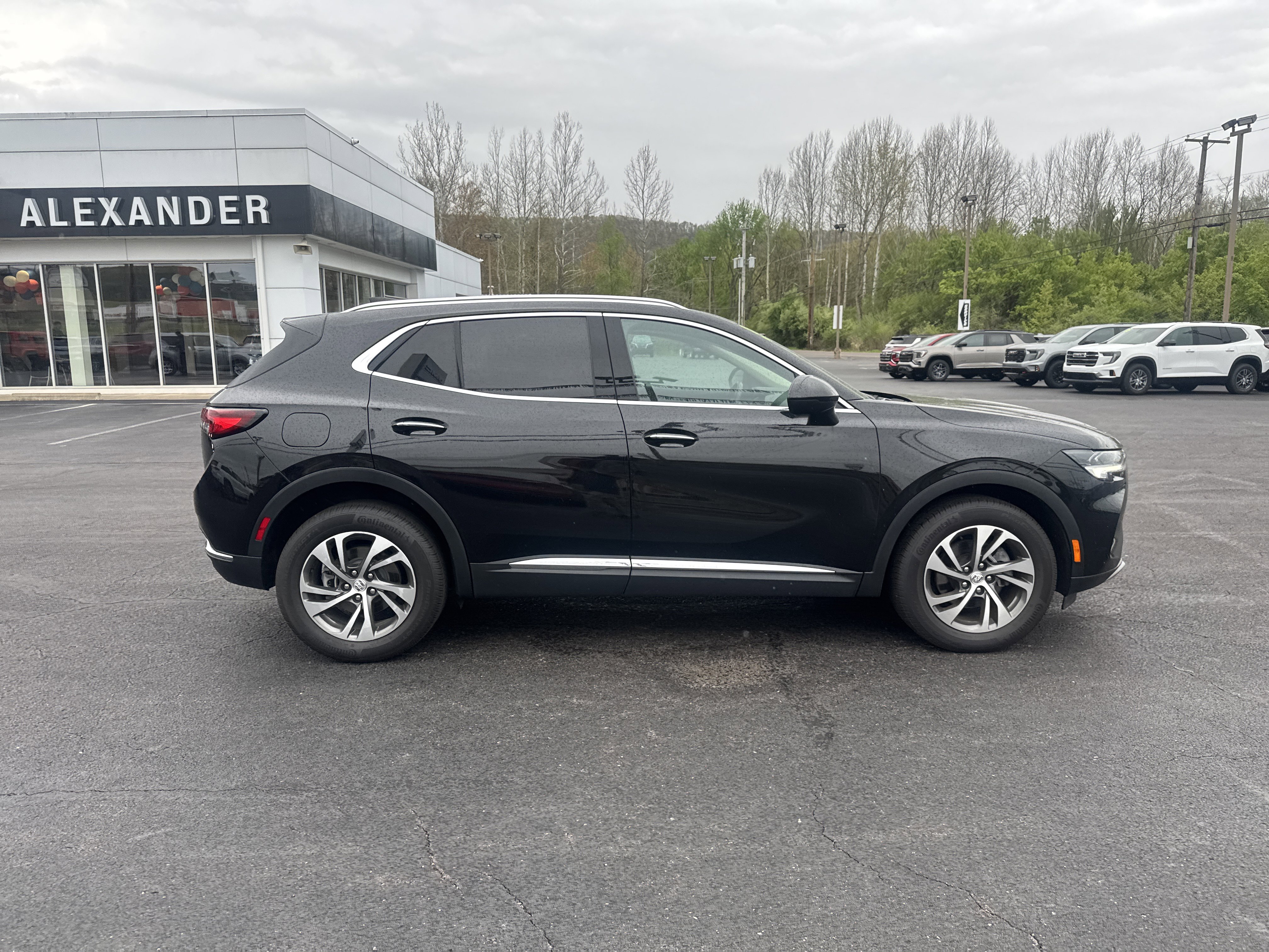 Used 2023 Buick Envision Essence AWD/4WD image 2