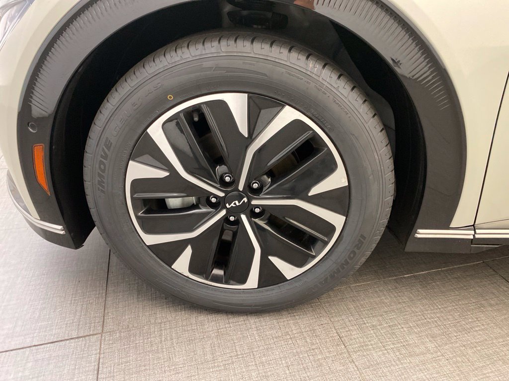 Used 2024 Kia EV6 Wind w/ Wind Technology Package RWD image 10
