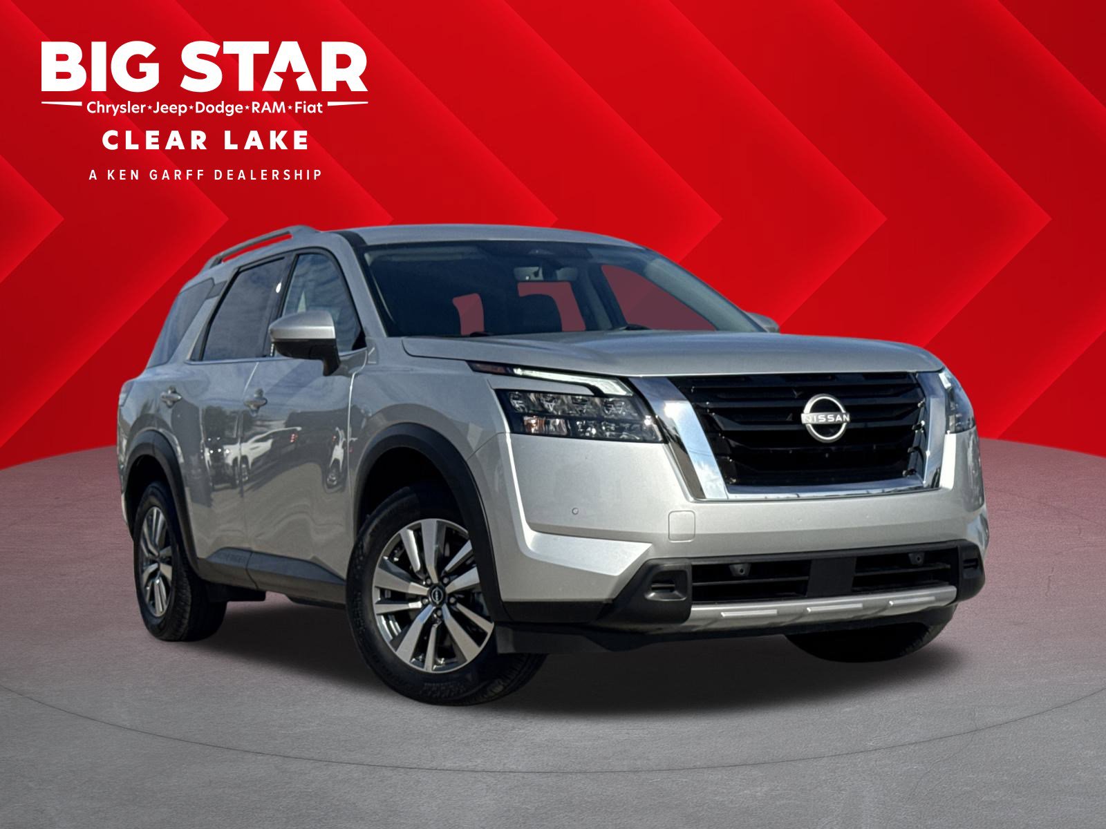 Used 2025 Nissan Pathfinder SL image 1
