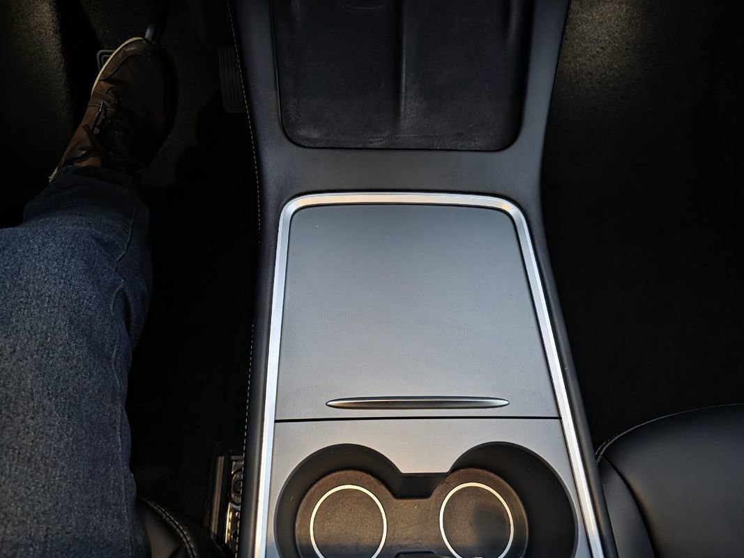 Used 2021 Tesla Model Y Long Range image 25