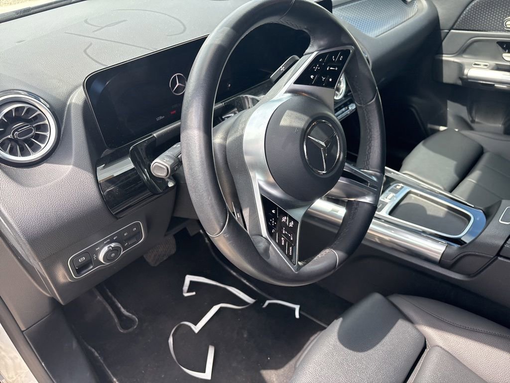 Used 2025 Mercedes-Benz GLA 250 4MATIC image 10