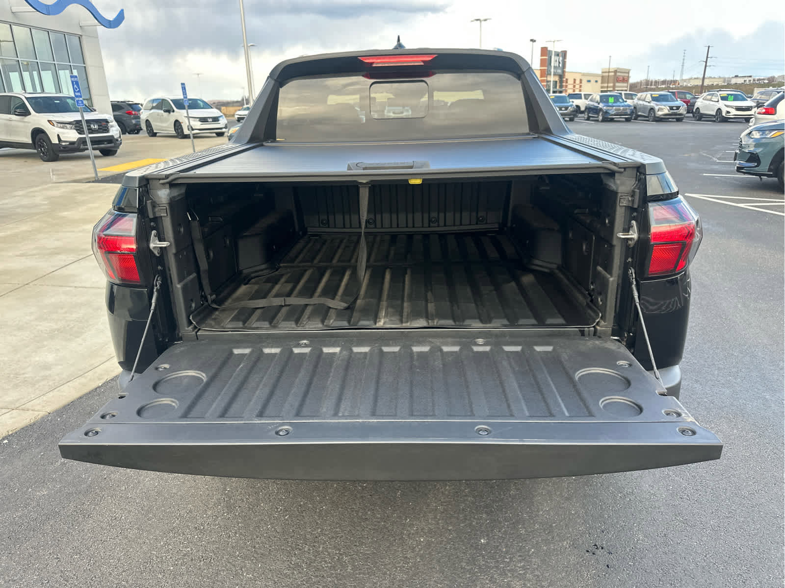 Used 2024 Hyundai Santa Cruz Night image 16