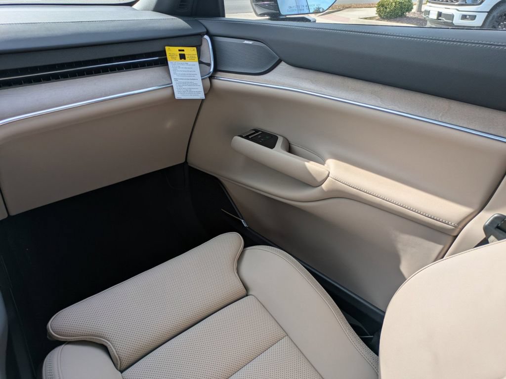 New 2025 Volvo EX90 Ultra AWD/4WD image 17