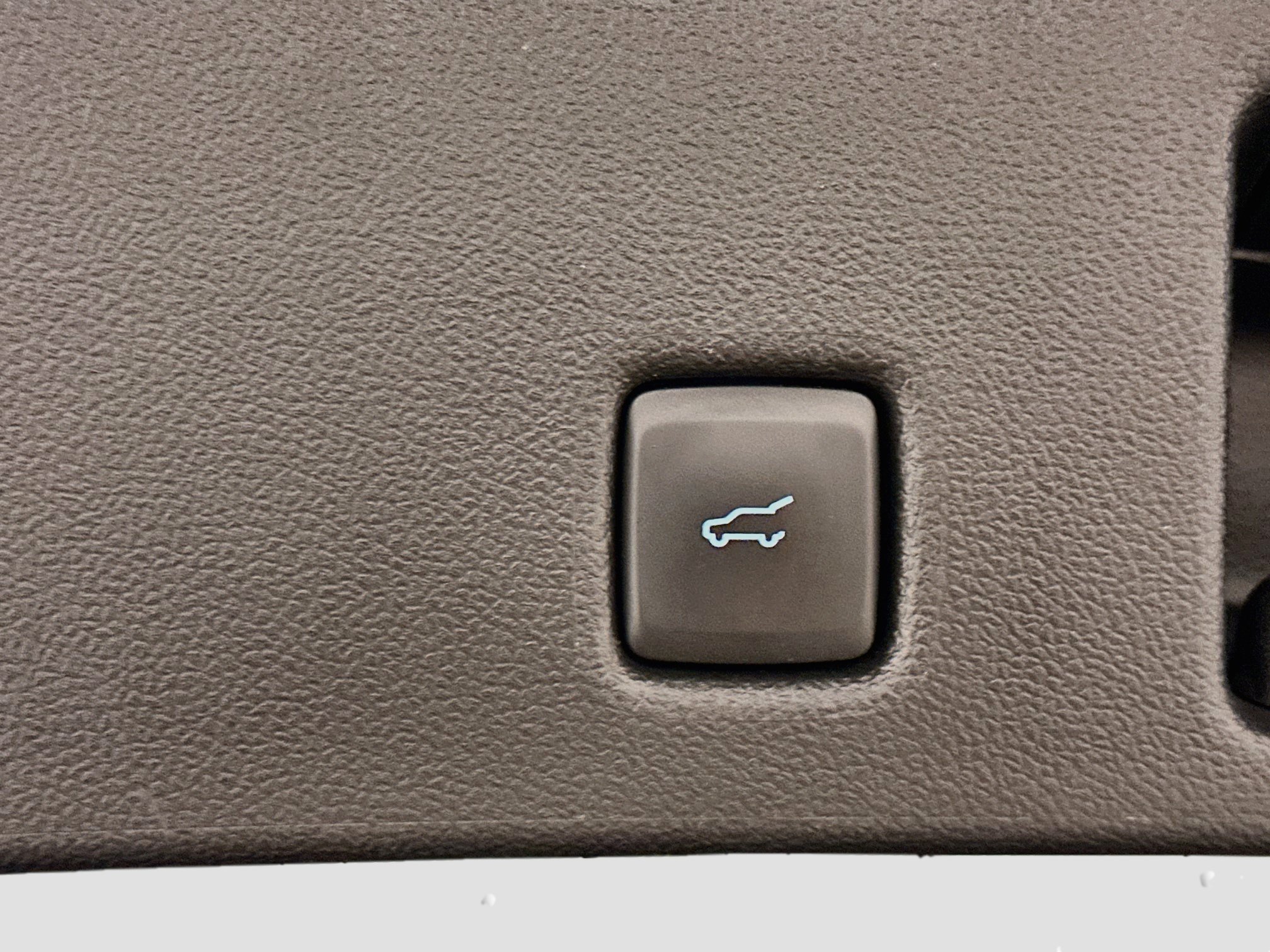 Used 2025 Ford Escape ST-Line Select AWD/4WD image 30