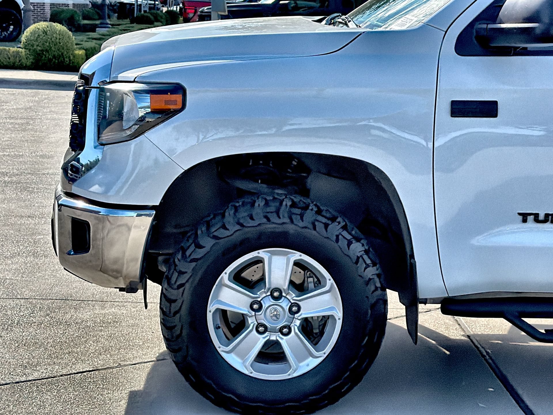 Used 2021 Toyota Tundra SR5 w/ SR5 Leather Package AWD/4WD image 10